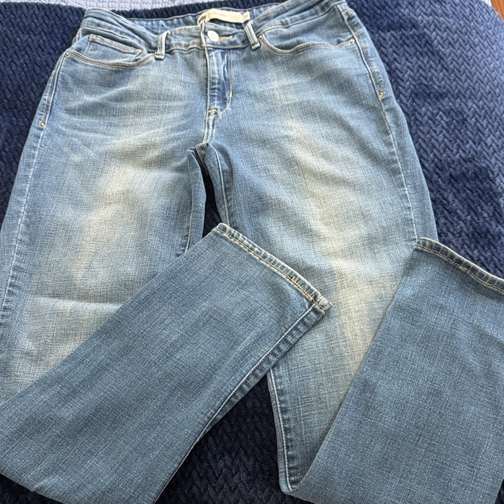 Levi's Women's 10 Straight Leg Jeans